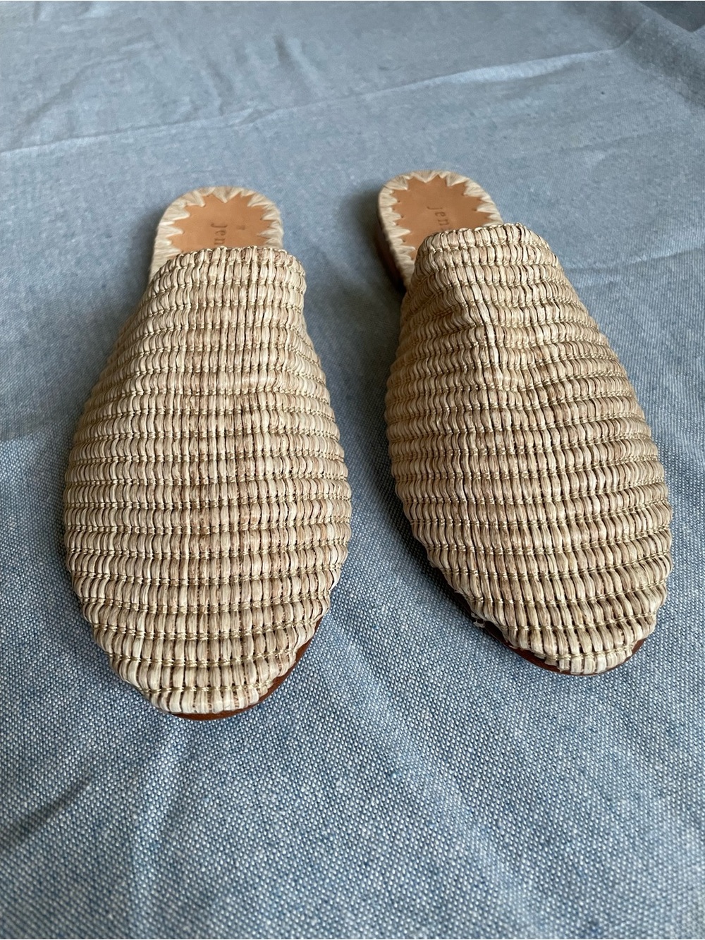 Jenni Kayne Raffia Slip On Mules Size 7 US 37 EU Pointed Toe Flat Straw Rattan - Picture 3 of 6
